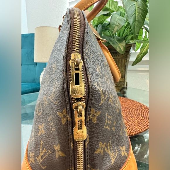 Louis Vuitton Alma Monogram Pm EUC! - Picture 11 of 11